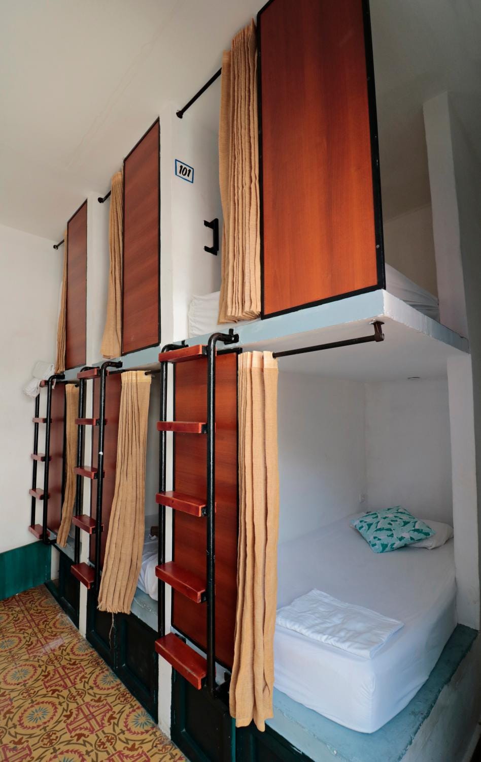Bed, Bedroom, bunk bed, wardrobe