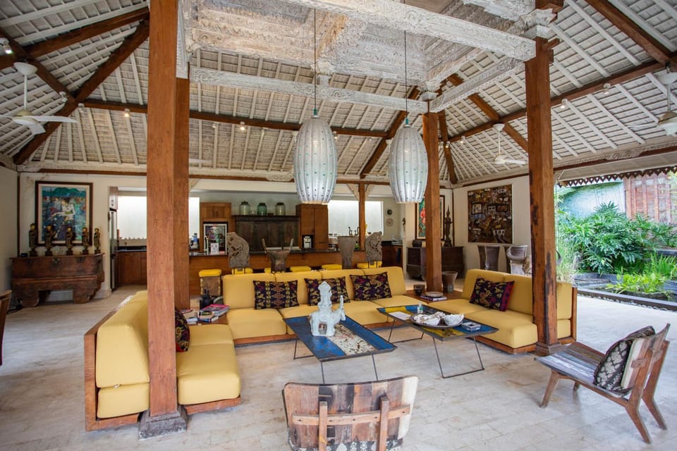 Living room, Dining area, Communal kitchen