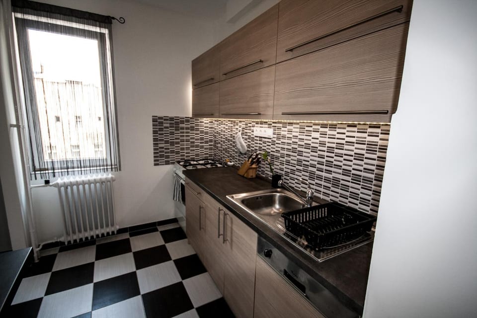 Kitchen or kitchenette