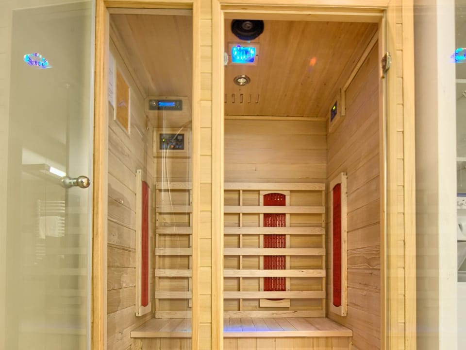 Sauna, Bathroom
