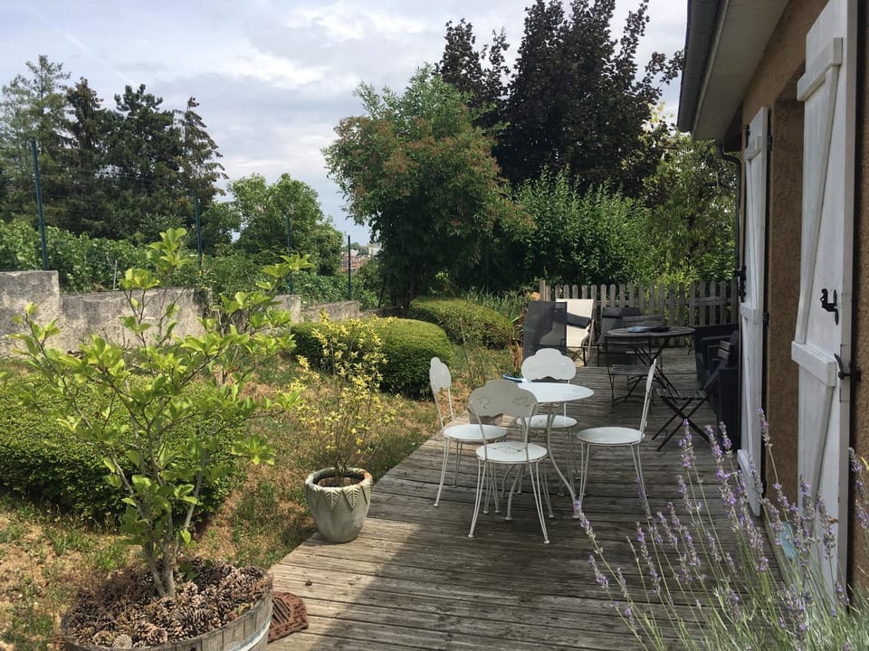 Au Coeur Des Vignes Bed and Breakfast in Epernay