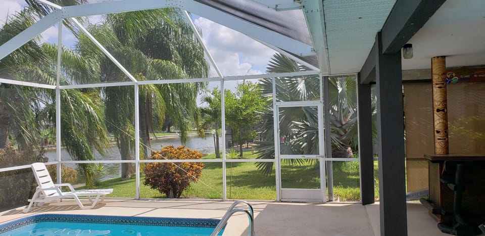 Sunny Paradise Villa in Cape Coral