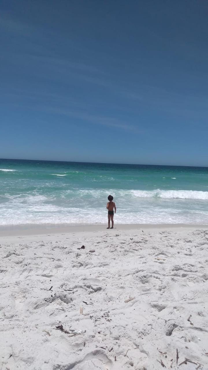 Apto Pé na Areia - Wi-Fi Gratuito - Tranquilidade à beira mar Apartment in Cabo Frio