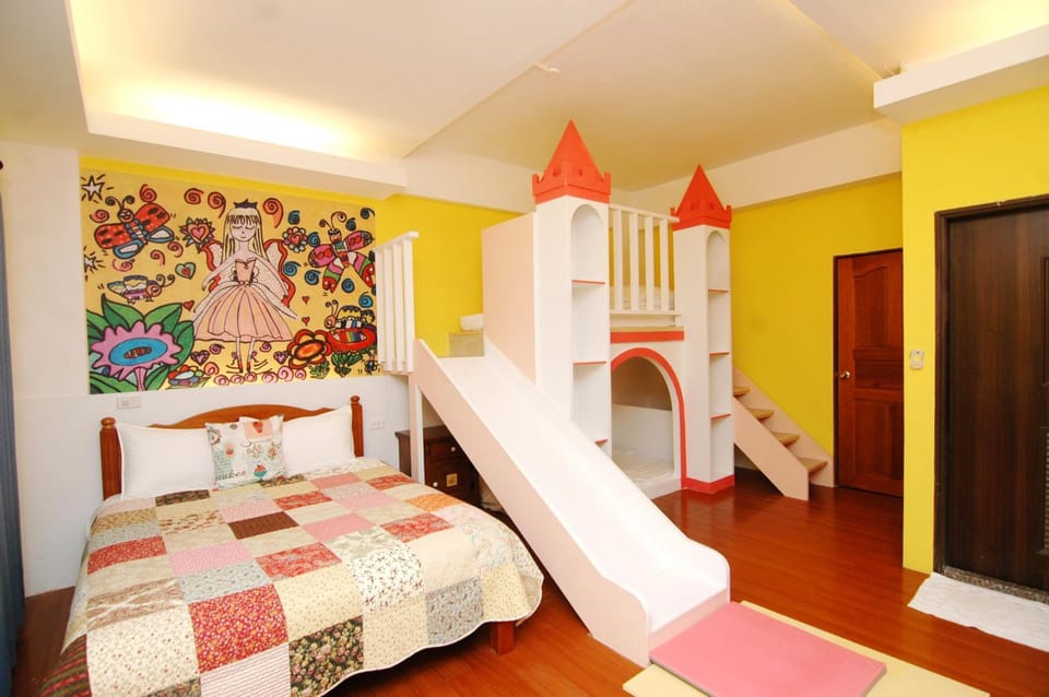 Photo of the whole room
