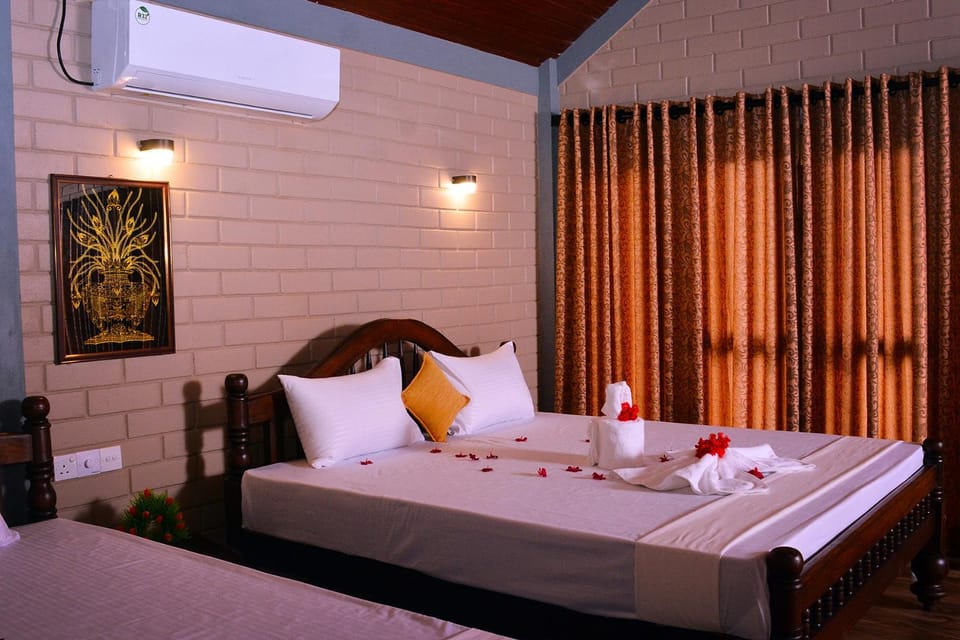Pearl Cave Cabanas & Resturant Bed and Breakfast in Southern Province