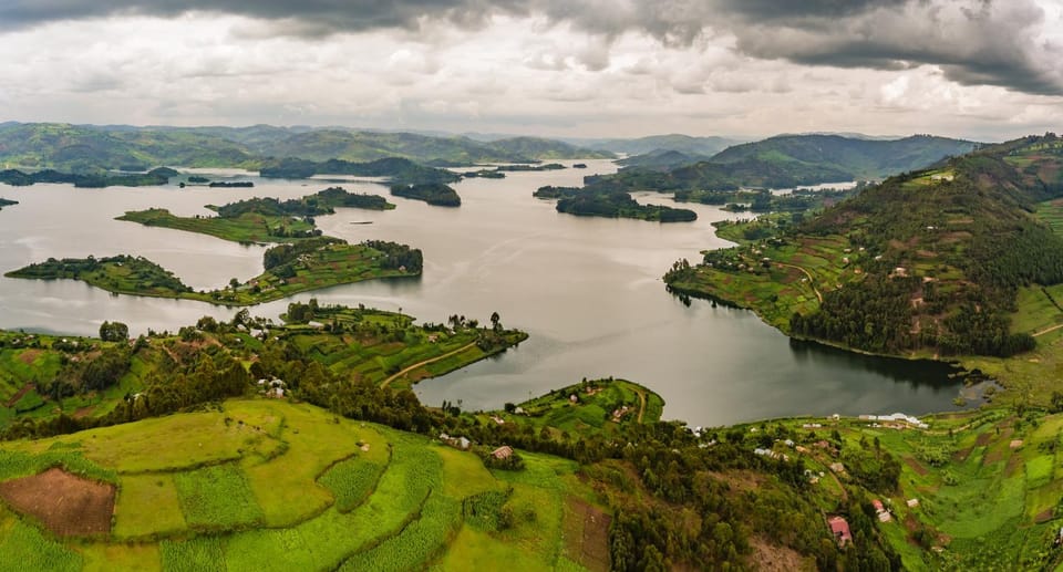 Day, Natural landscape, Bird's eye view, On site, Lake view, Mountain view
