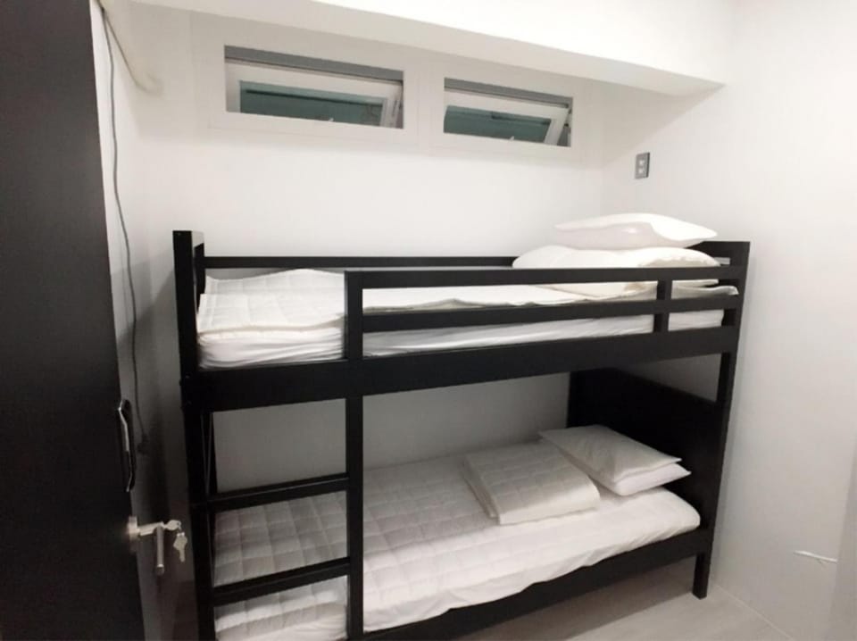 bunk bed