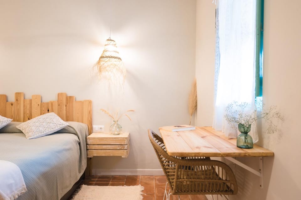 Seating area, Bedroom