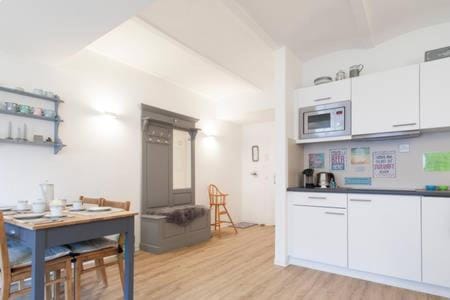 Kitchen or kitchenette, Living room, Dining area