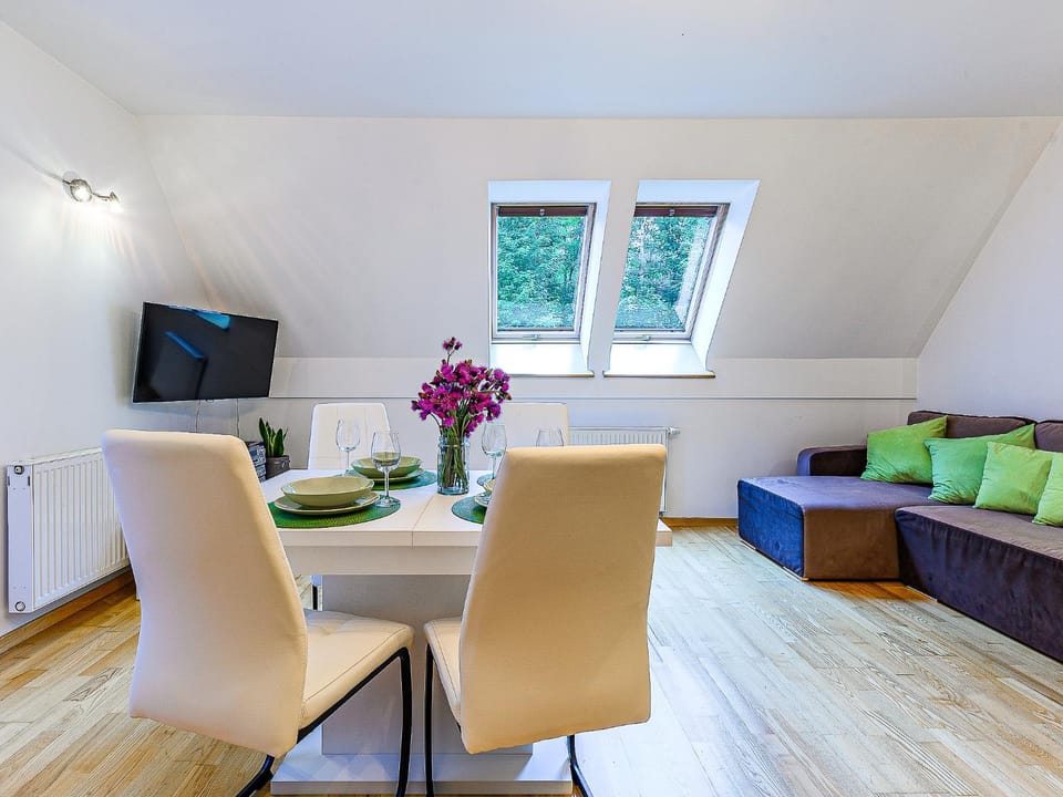 Communal lounge/ TV room, Living room, Seating area
