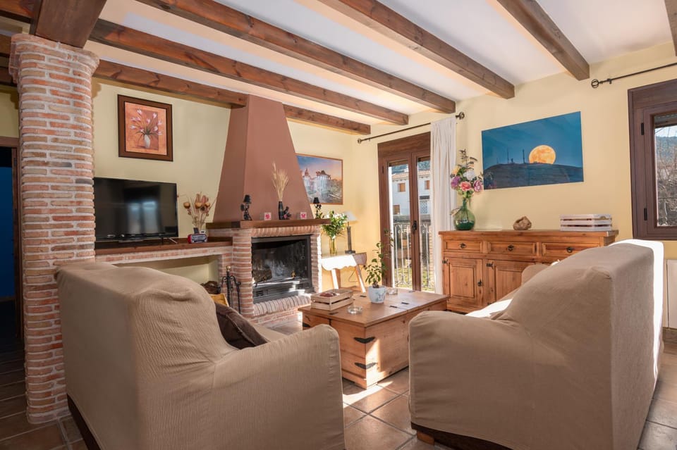 Communal lounge/ TV room, Living room, Lounge or bar