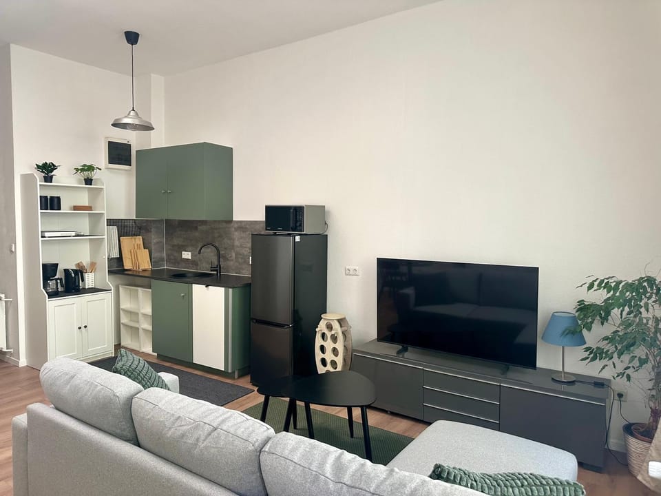 TV and multimedia, Kitchen or kitchenette, Living room