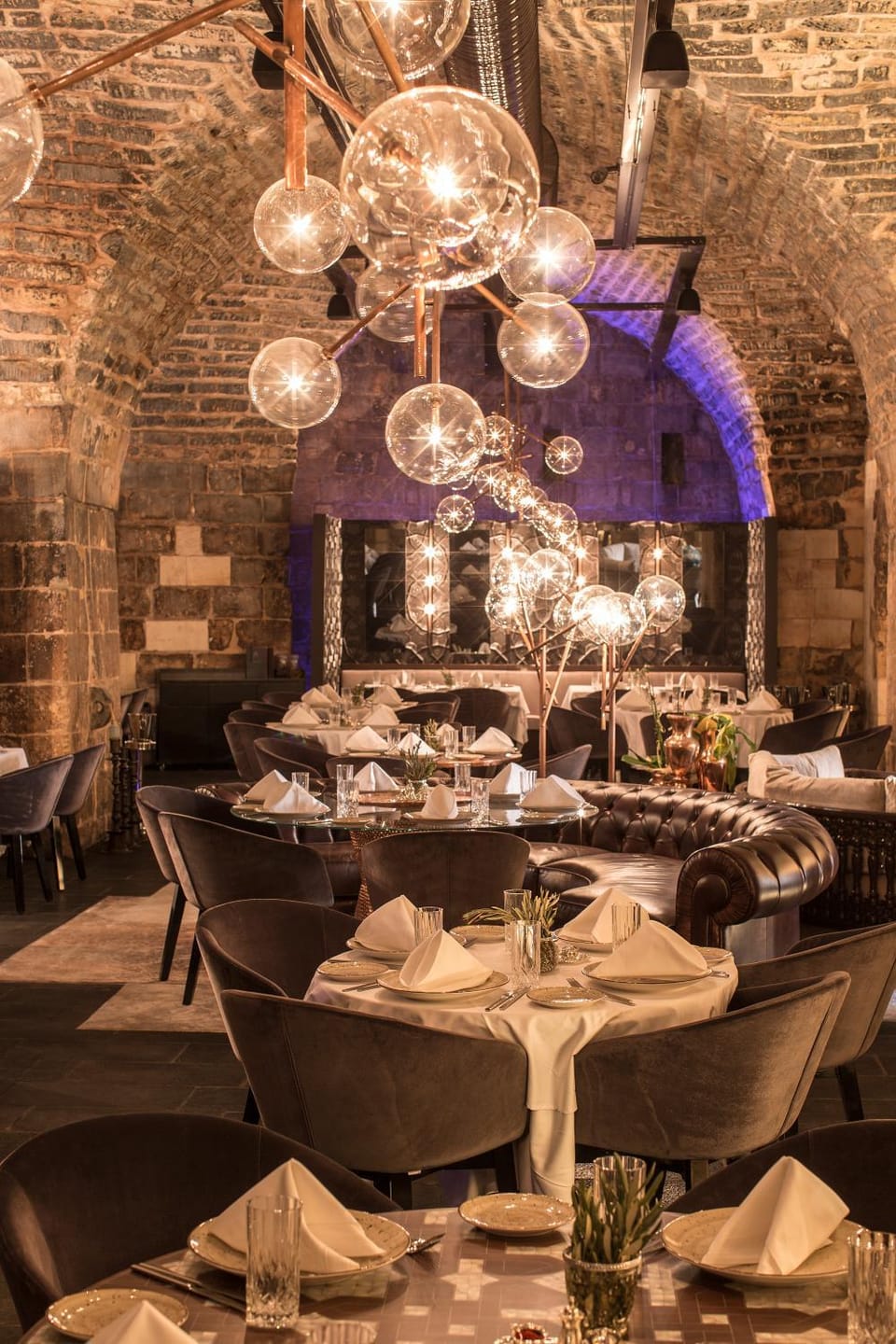 Restaurant/places to eat, Banquet/Function facilities, Seating area