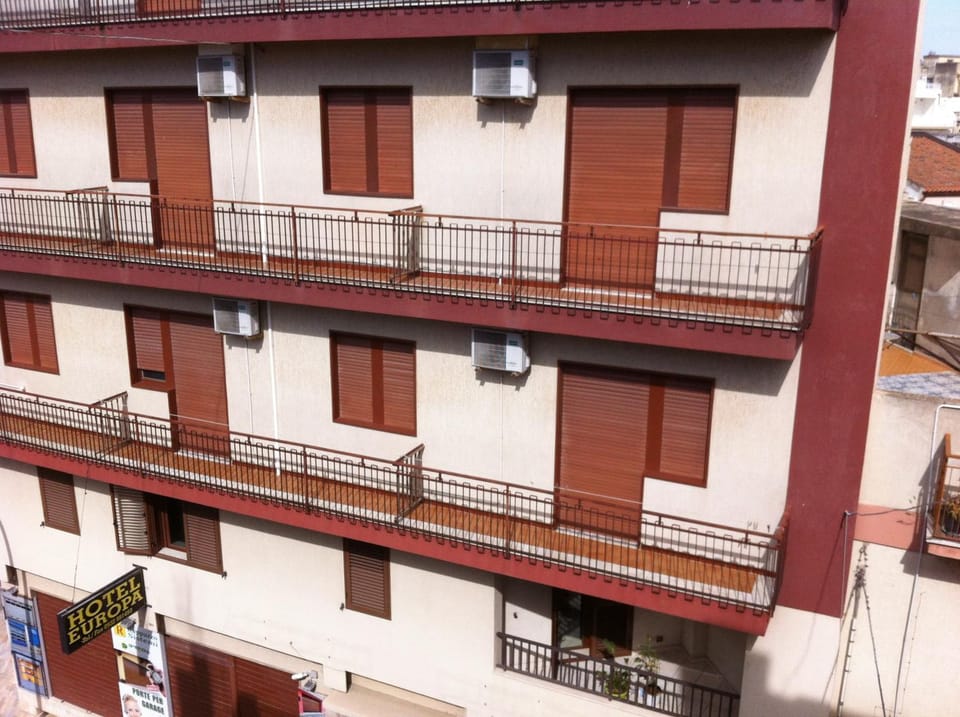 Property building, Facade/entrance, Bird's eye view