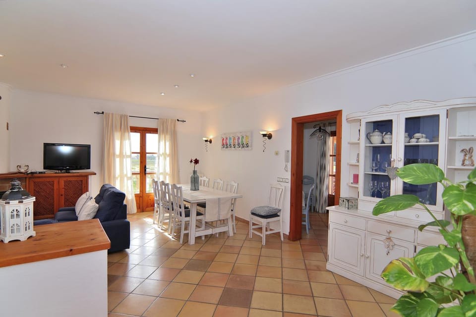 Property building, Lounge or bar, Dining area