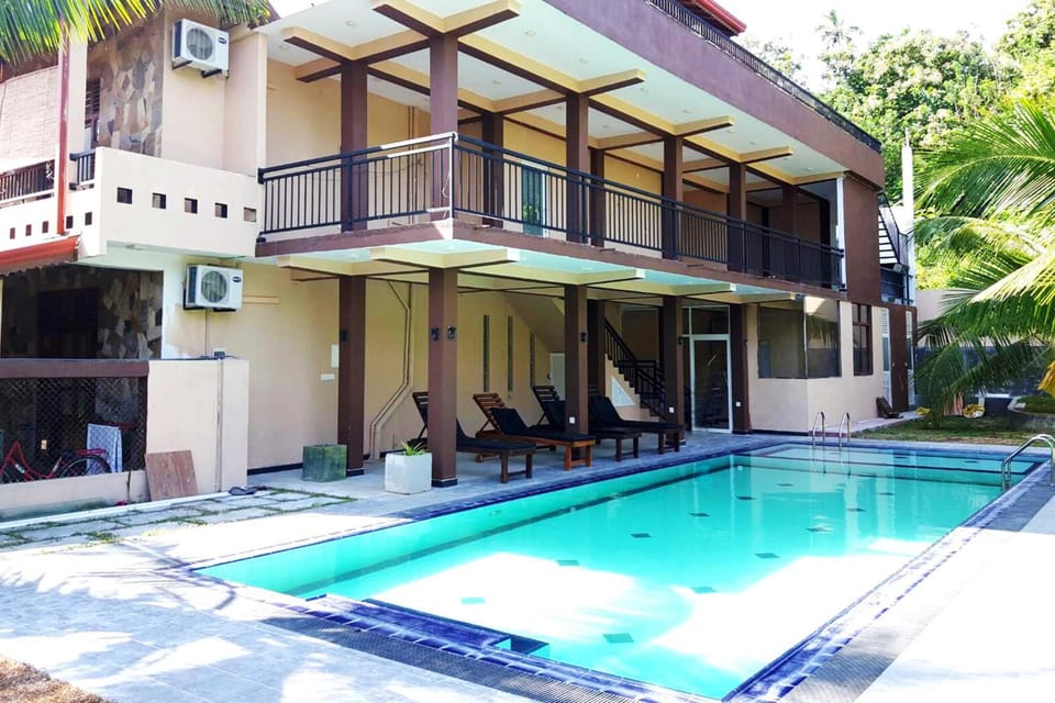 Swimming pool, Swimming pool
