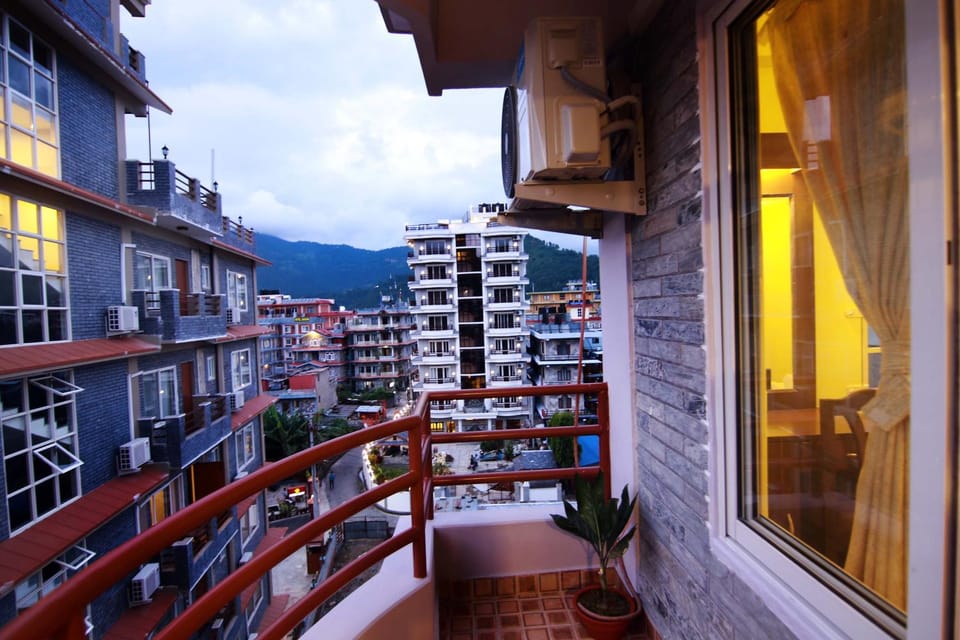 Balcony/Terrace, City view