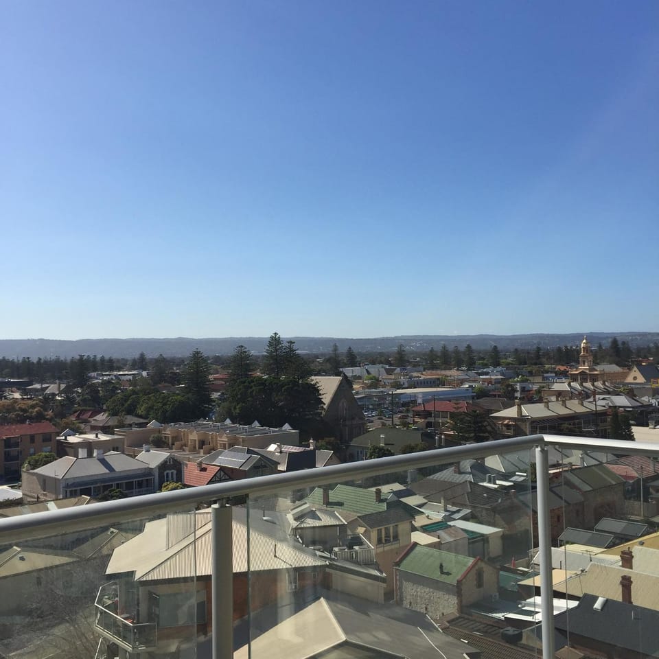 Balcony/Terrace, City view