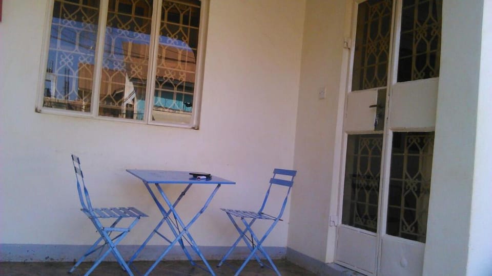 1 Bedroom Down White 1 Apartment in Kampala