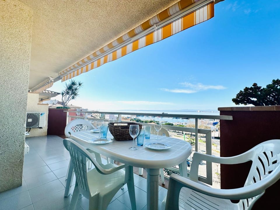 Global Immo 2079 Rocmar Apartment in Roses