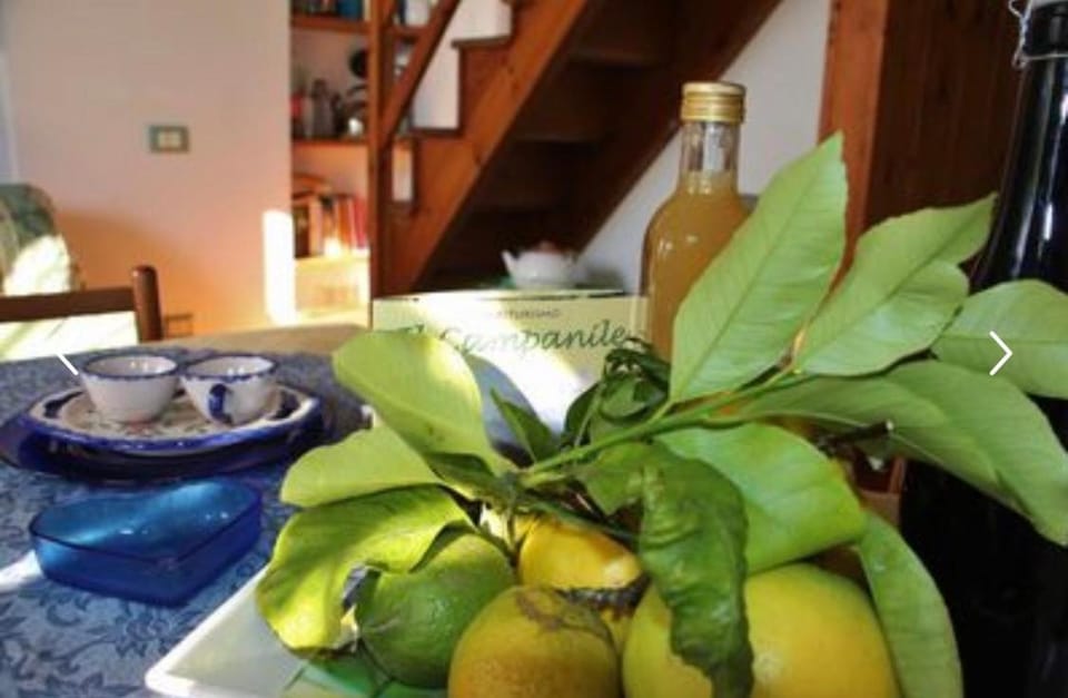 Kitchen or kitchenette, Food and drinks