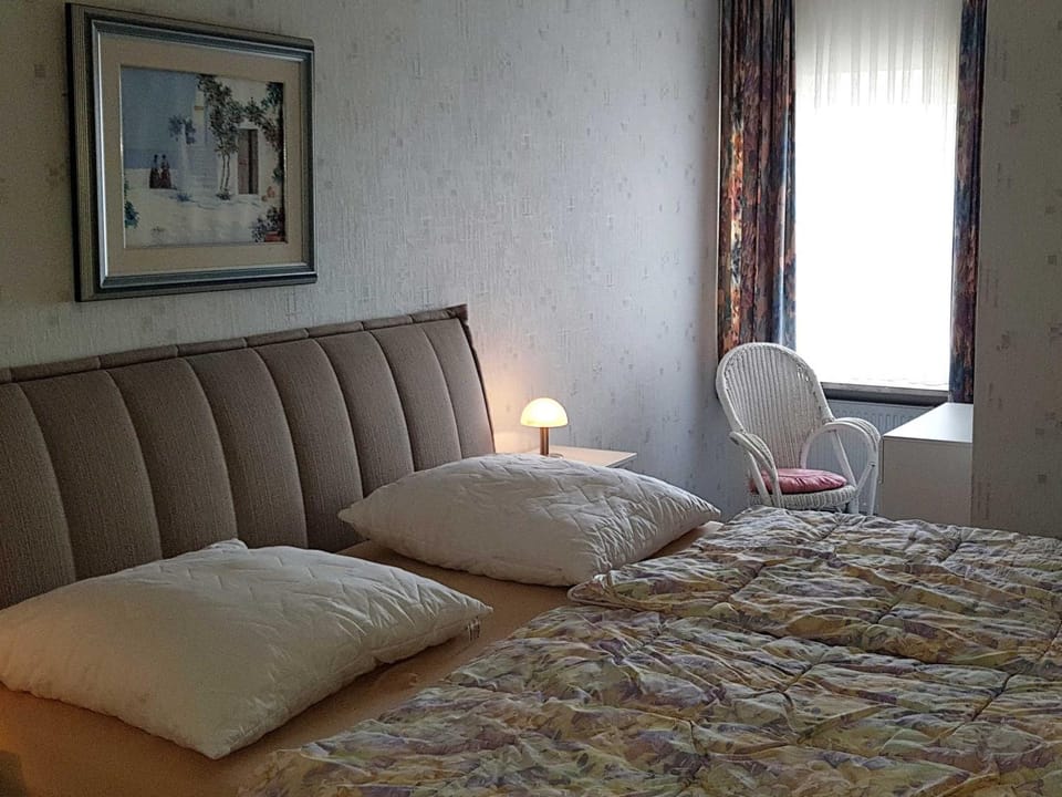 Living room, Photo of the whole room, Seating area