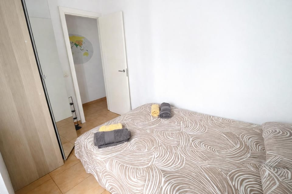 Bed, Photo of the whole room, Bedroom, towels, wardrobe