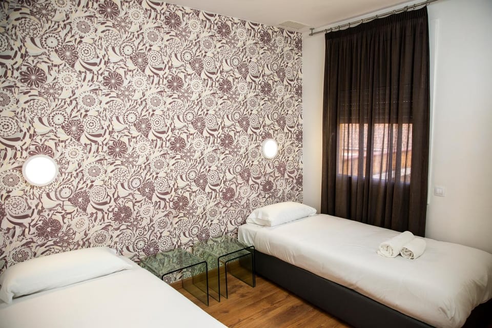 DragonTree Barcelona - apartamentos turisticos 5 min from the BEACH Apartment in Barcelona