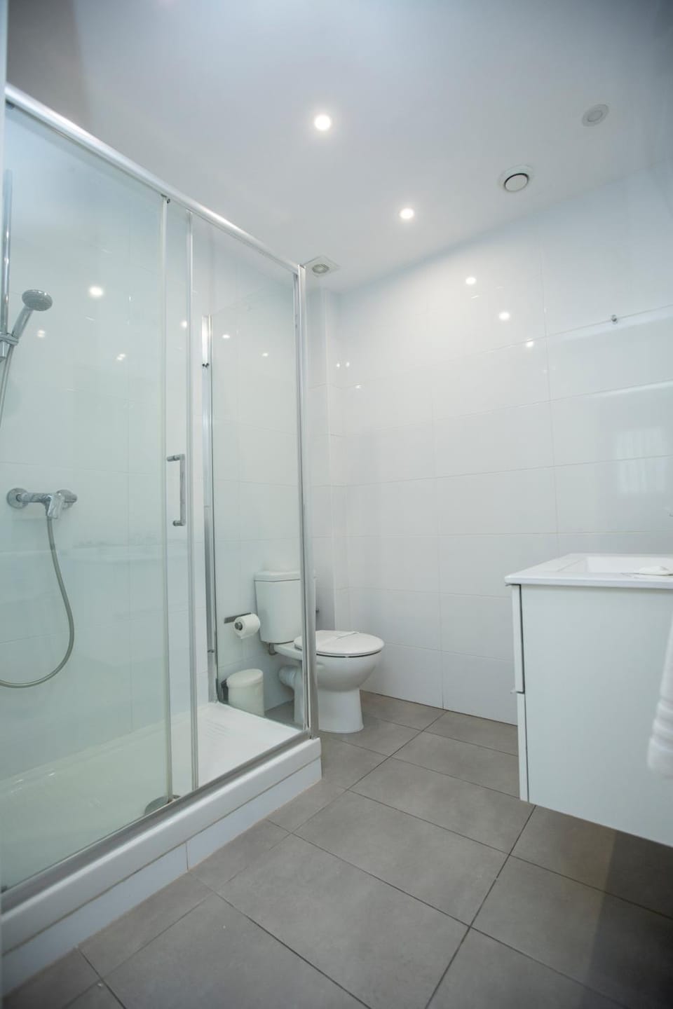 DragonTree Barcelona - apartamentos turisticos 5 min from the BEACH Apartment in Barcelona