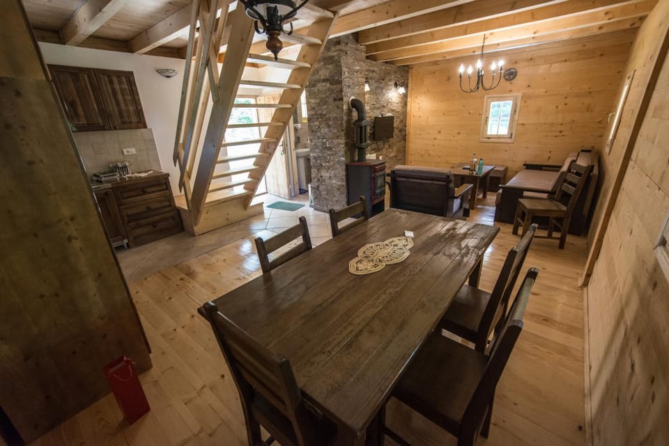 TV and multimedia, Kitchen or kitchenette, Living room