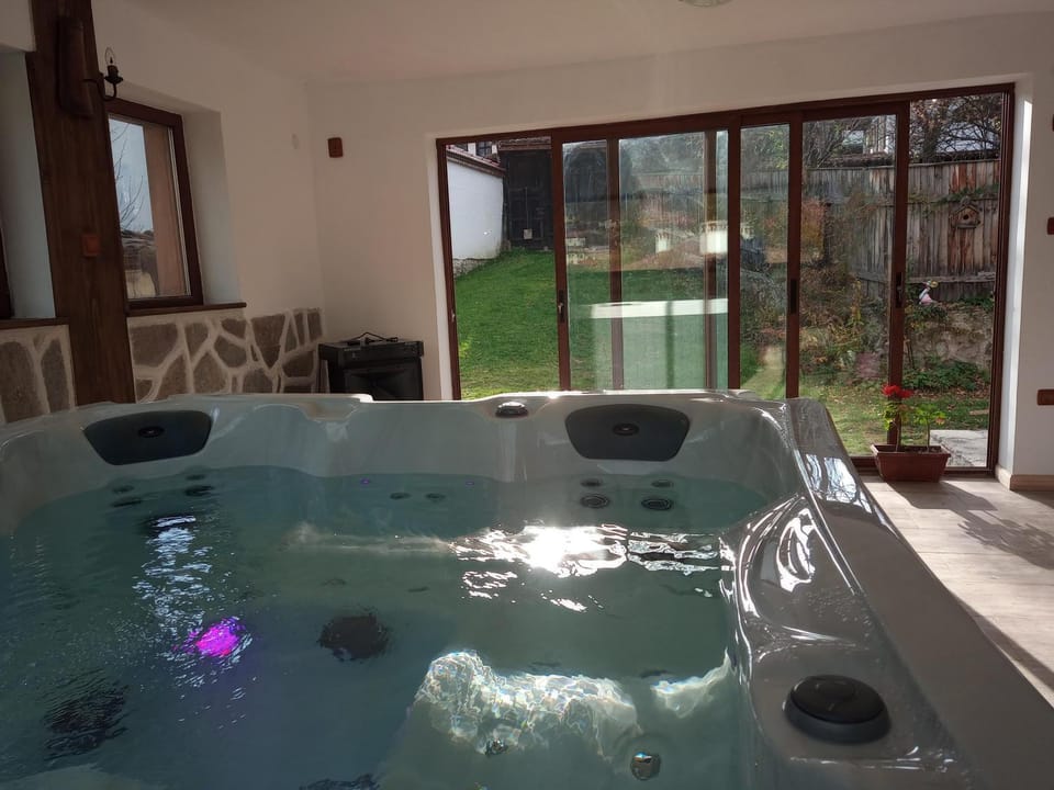 Villa Lyutovi Holiday Home House in Plovdiv Province