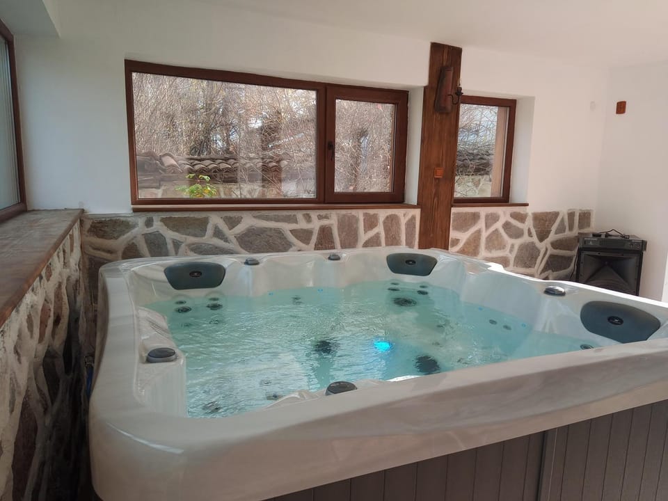 Villa Lyutovi Holiday Home House in Plovdiv Province