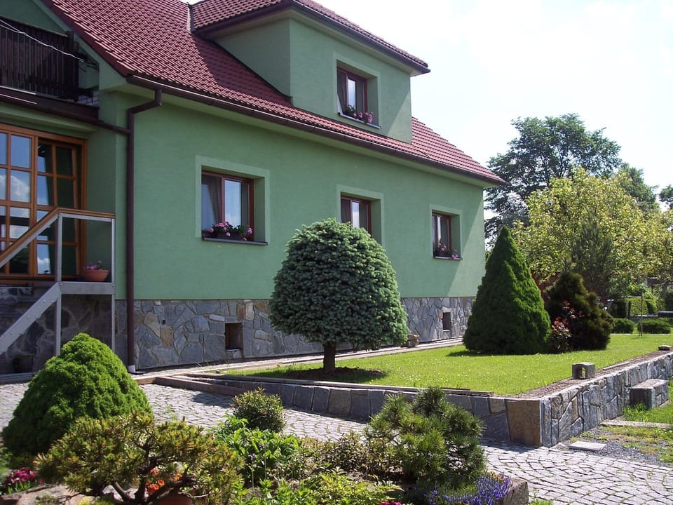 Property building, Facade/entrance, Natural landscape, Garden view