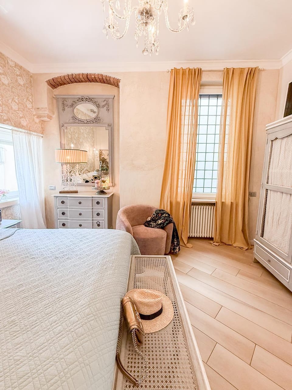 La Dolce Vita Boutique Apartment Elegant Terrace Ponte Pietra Apartment in Verona