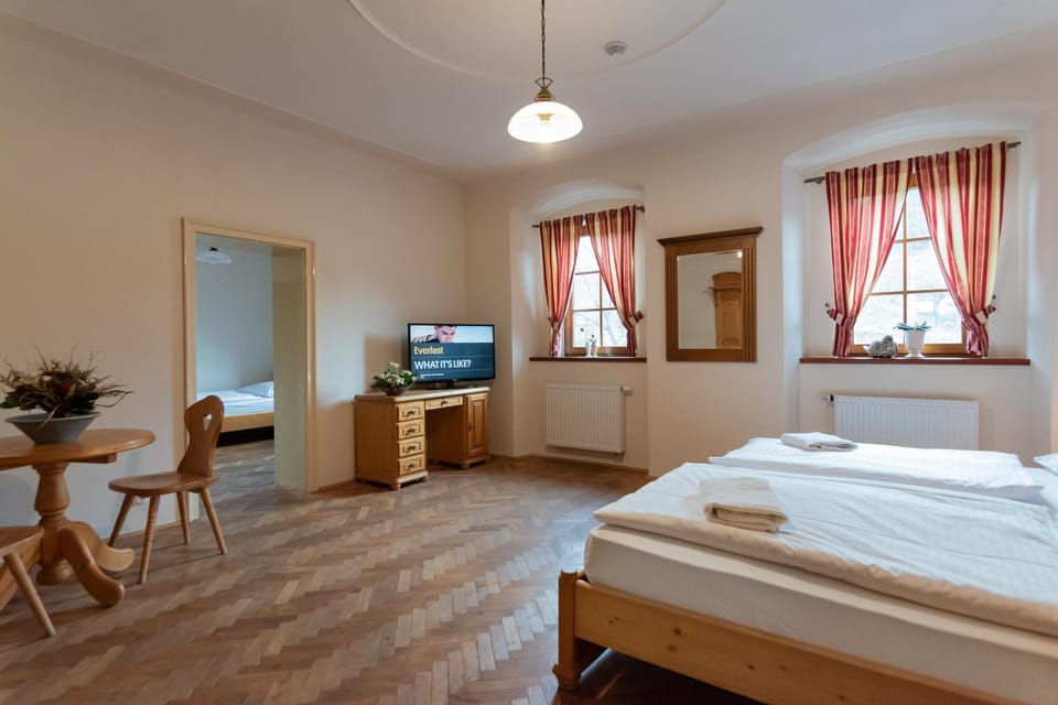 Restaurace a penzion Stará pošta Bed and Breakfast in Czechia