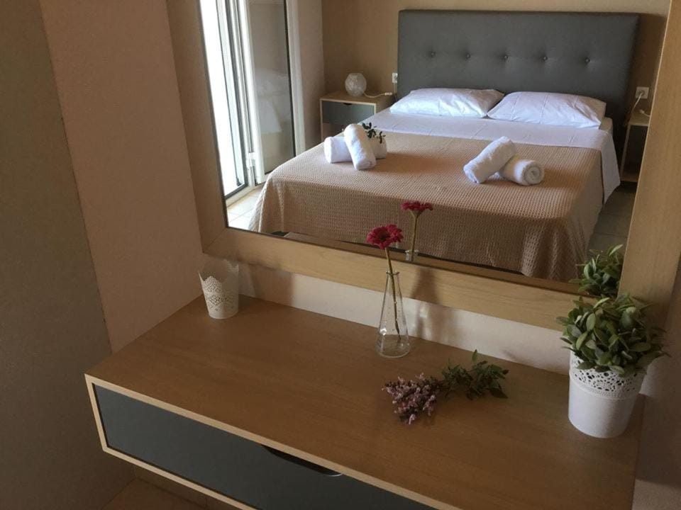 Sea Sound Apartment hotel in Vasiliki