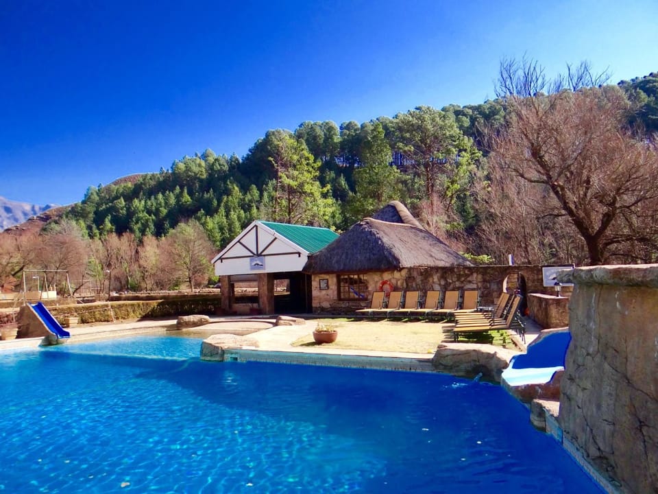Restaurant/places to eat, Swimming pool