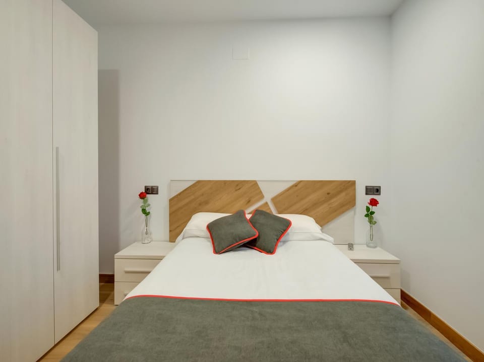 Bed, Photo of the whole room
