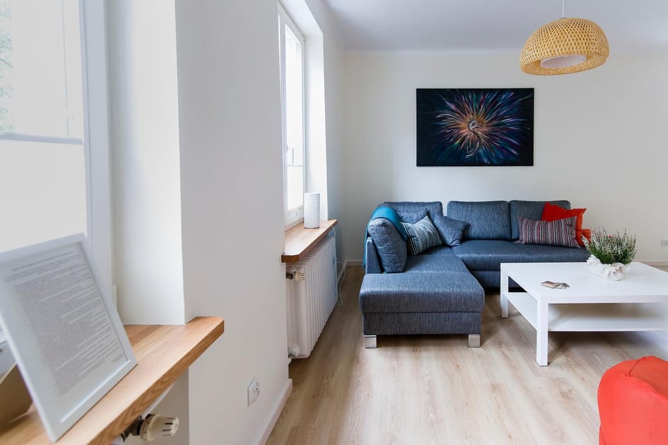 Bed, TV and multimedia, Living room, Seating area