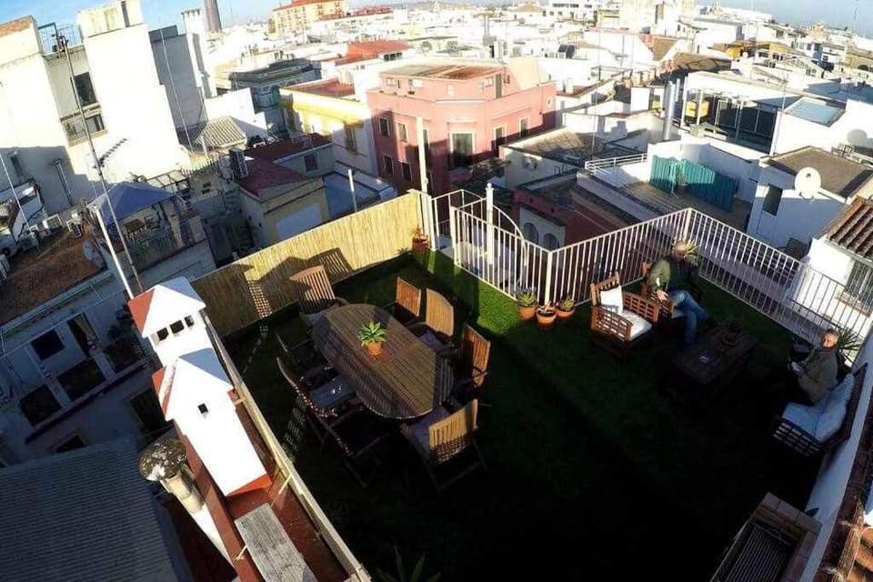 Ático con piscina junto catedral de Sevilla. Apartment in Seville