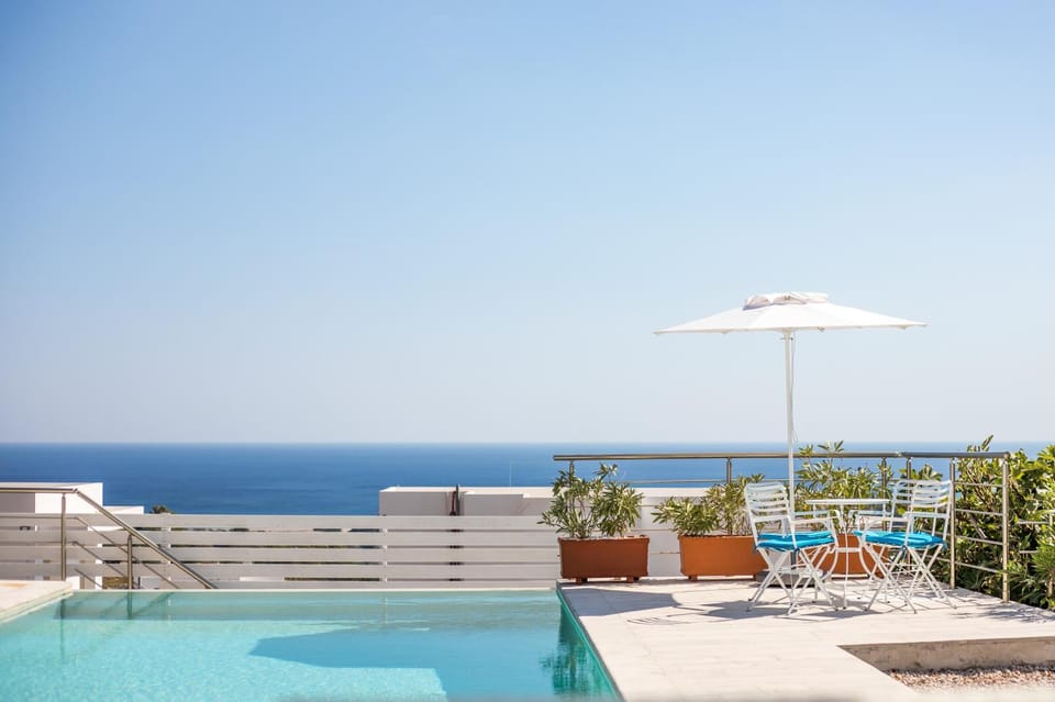 Patio, Pool view, Sea view, Swimming pool, Swimming pool, sunbed