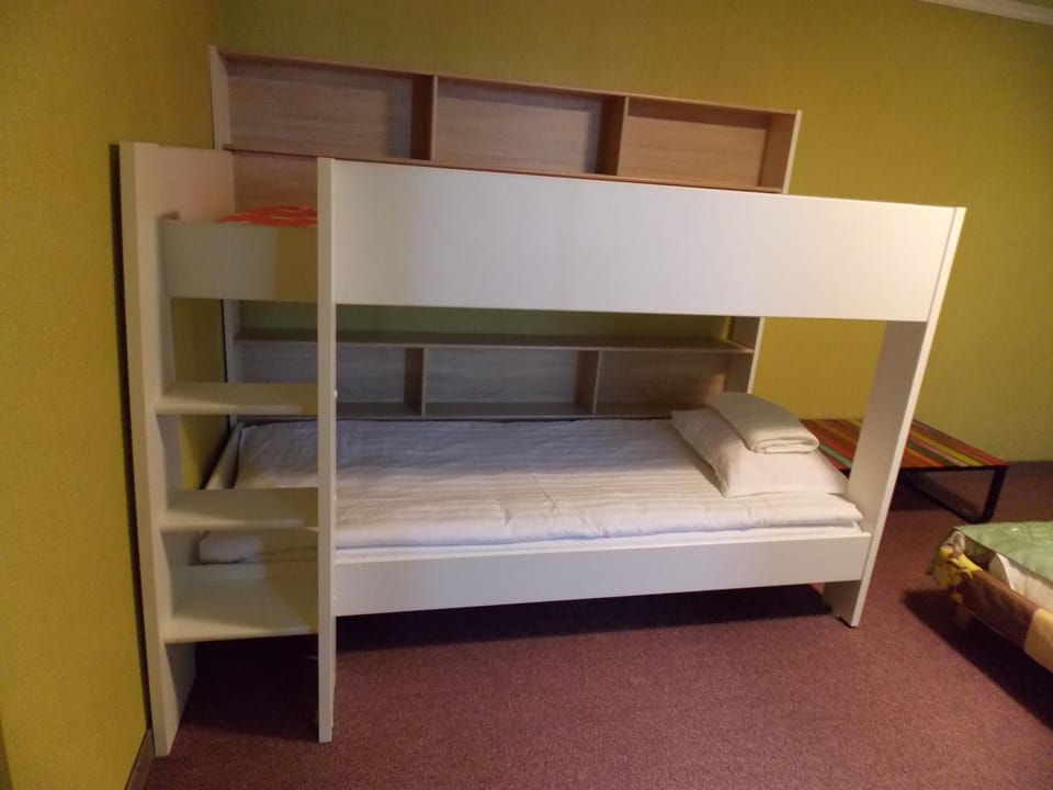 bunk bed