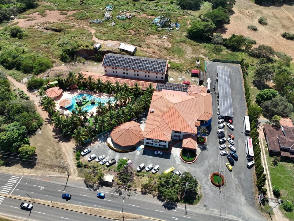 Property building, Bird's eye view, Garden view