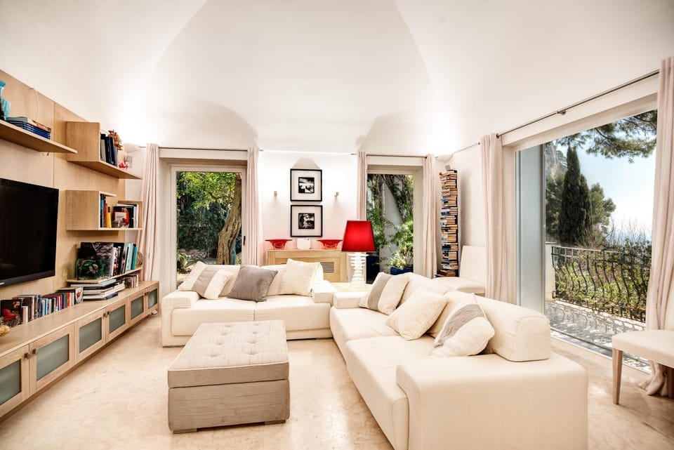 GOCCE VILLAS - Villa Bouganvillea Superb Capri Villa with Views Villa in Capri