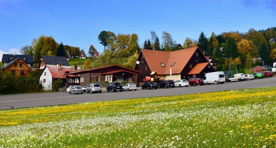 Property building, Neighbourhood