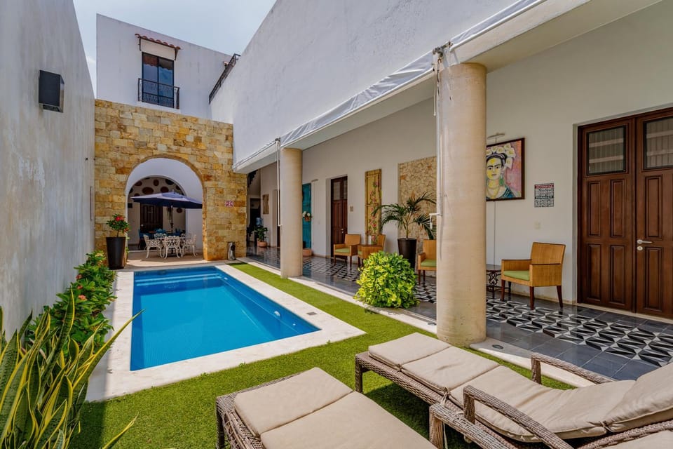 Swimming pool