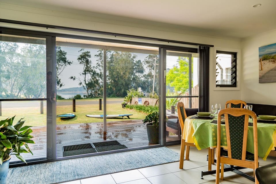 Garden, Balcony/Terrace, Dining area, River view, Quiet street view