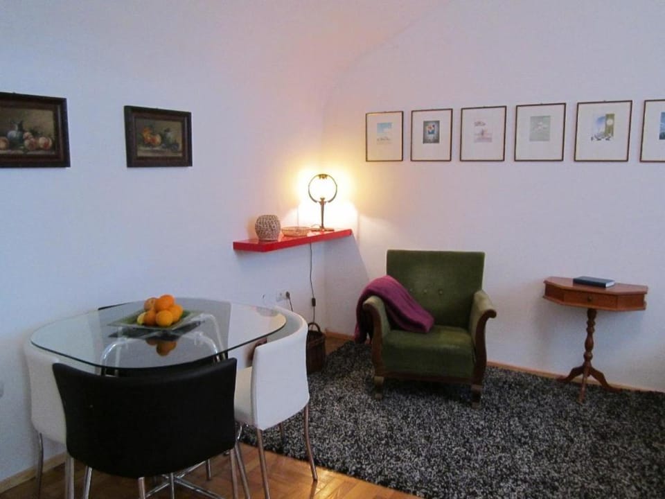 Toldi Apartman Apartment in Budapest