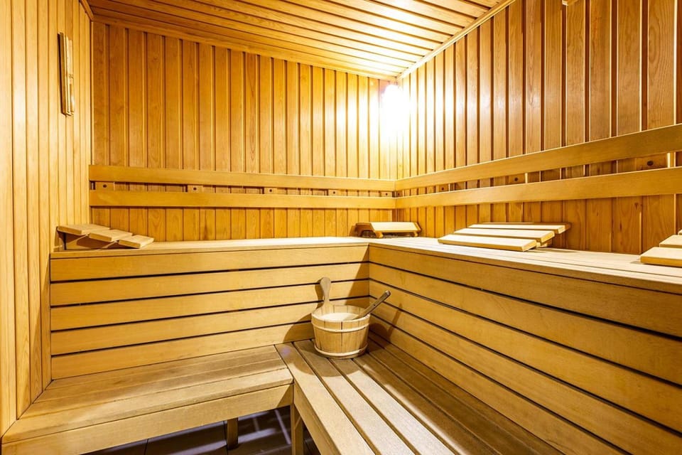 Property building, Sauna, On site, Location