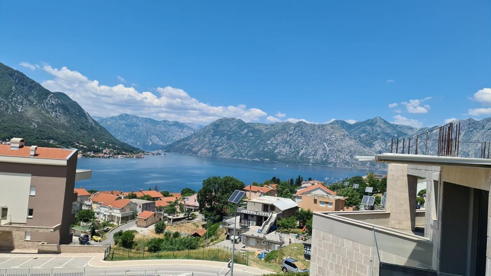 Apartman Trklja Apartment in Dobrota